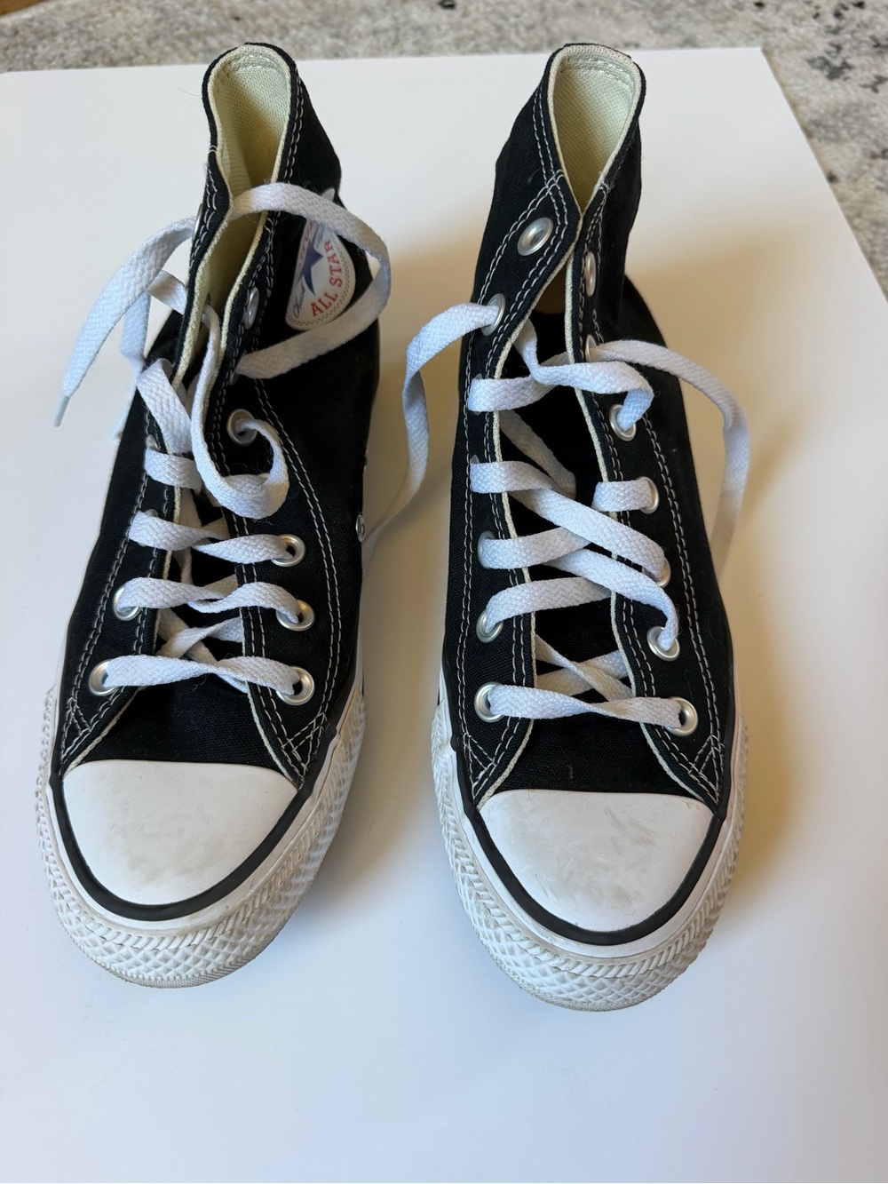 Like NEW! Converse Chuck Taylor All Star High Top - Picture 3 of 8